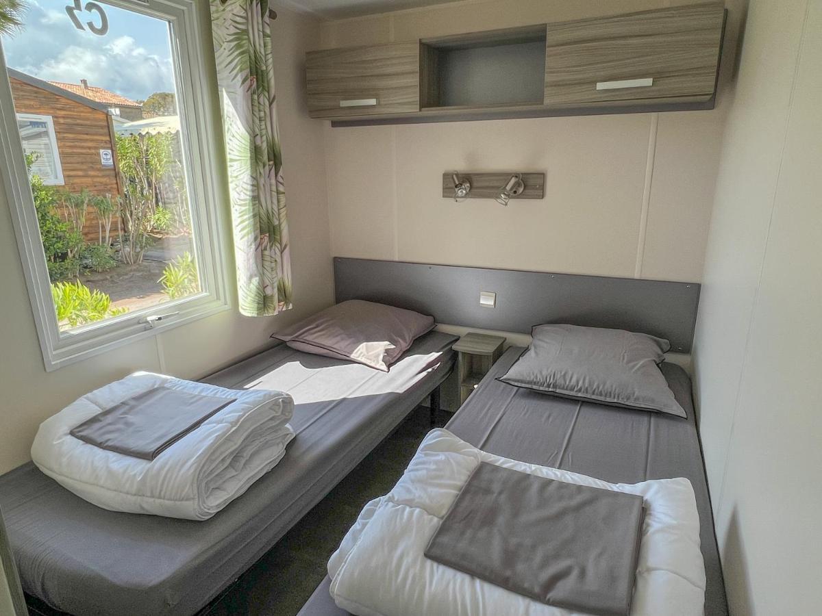 Sas Robrecht Hotel แซ็ง-ทรอเป ภายนอก รูปภาพ